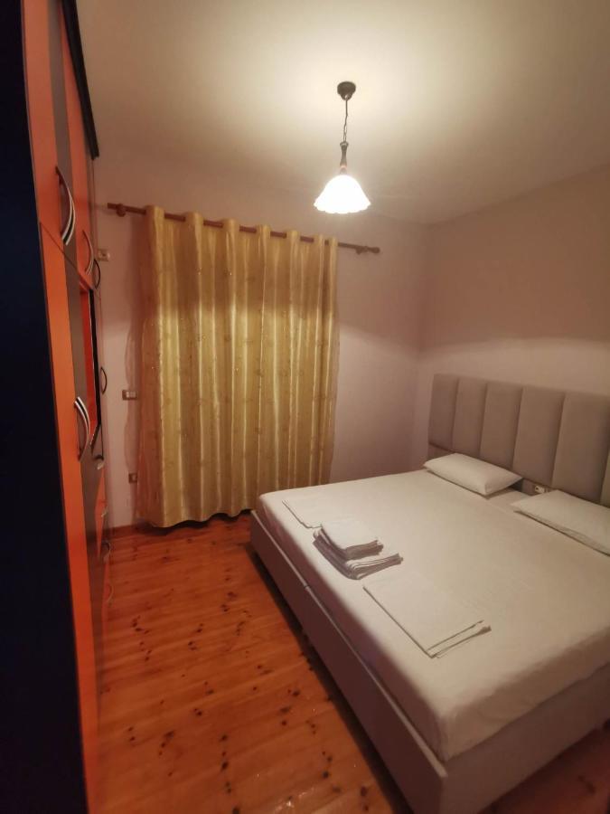 Eglent'S Tourist House Hotel ซารานเดอ ภายนอก รูปภาพ